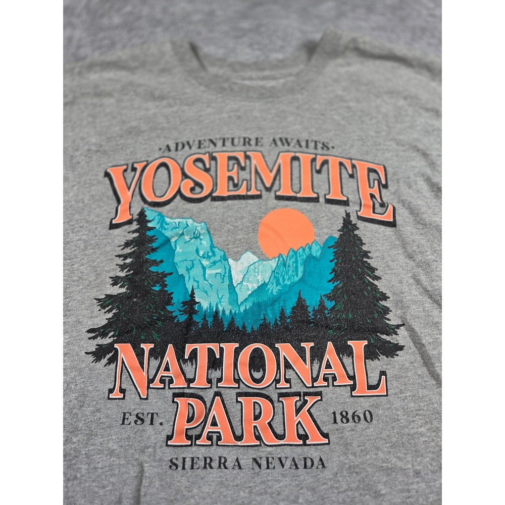 Yosemite National Park Sierra Nevada Graphic T-Shirt Mens Gray Adventure Awaits